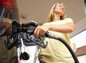 Прогноз: Бензин подешевеет до конца месяца