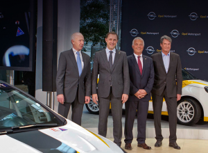 Вместе с гоночными моделями ADAM Cup и Astra OPC Cup компания Opel возвращается в автоспорт