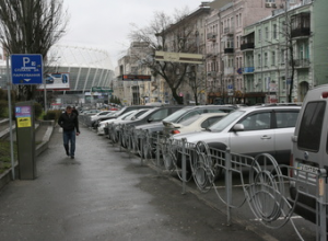 Киеву добавят парковок