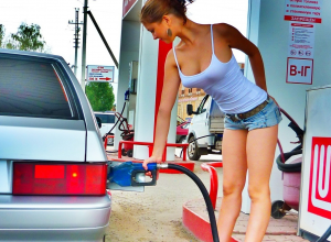 Бензин продолжает дешеветь, прогнозы оптимистичны