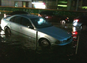 В Киеве затопило ул.Эспланадную. ФОТО+Видео