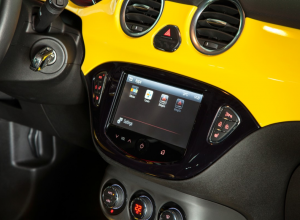 Opel ADAM с системой IntelliLink – мини-автомобиль с лучшими коммуникационными возможностями