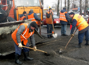Названы улицы Киева, где дороги уже успели отремонтировать