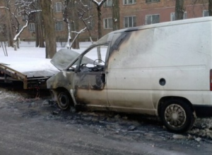 За ночь в Киеве сожгли 18 автомобилей