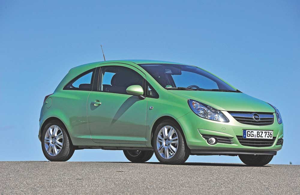 Opel Corsa D (с 2006 года): 8 лет на рынке и 2,6 млн экз.