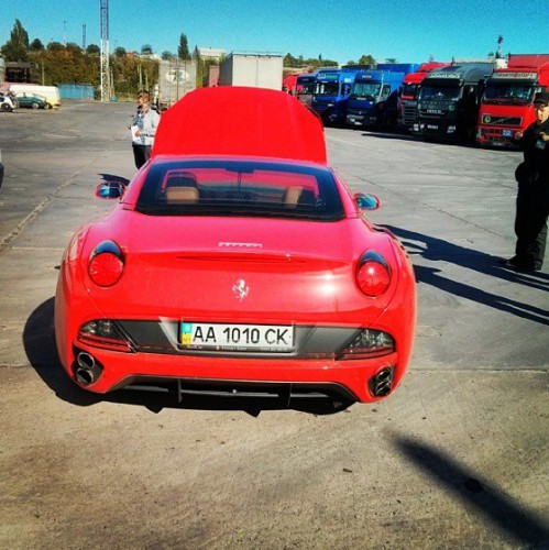 Вслед за Артемом Милевским в Турцию перебирается и его Ferrari