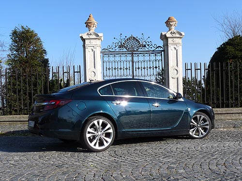 Opel_Insignia_18.jpg