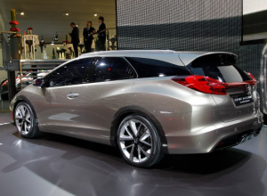 Хонда установила топливный бак универсала Civic под передние сиденья