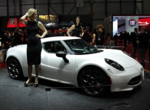 Долгожданная серийная Alfa Romeo 4C предстала перед публикой в Женеве