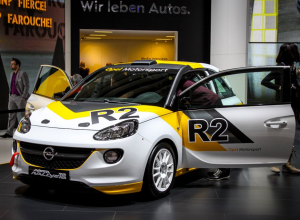 Opel показал гоночный Adam