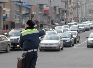 В Украине могут быть повышены штрафы за непристегнутый ремень и разговоры по телефону за рулем