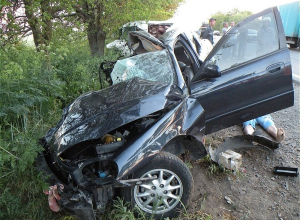 Камера засняла, как водитель Daewoo погубил себя и пассажира