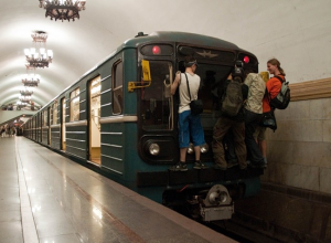 В киевском метрополитене погиб молодой экстремал, который увлекался зацепингом.