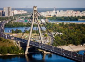 Сегодня в Киеве перекроют Московский мост