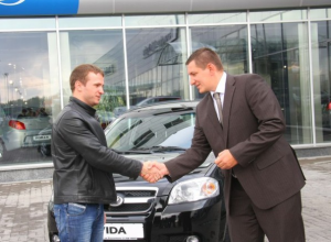 Кабмин хочет доплачивать за покупку украинских авто