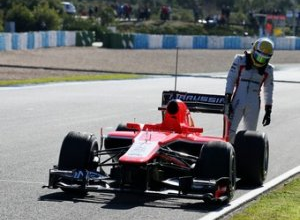 Пилотам Формулы-1 запретили останаваливаться после финиша гонок