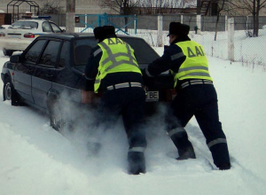 В Украине перекрыты дороги в 7 областях (список + видео)