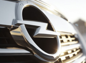 Opel сокращает производство в Европе из-за ситуации в России