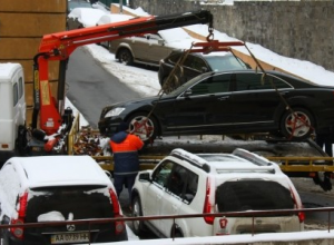 В Киеве активно эвакуируют автомобили