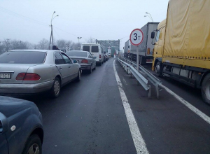 Венгрия перестала контролировать ввоз топлива в автомобилях из Украины