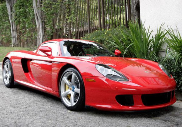 Пол Уокер был пассажиром Porsche Carrera GT